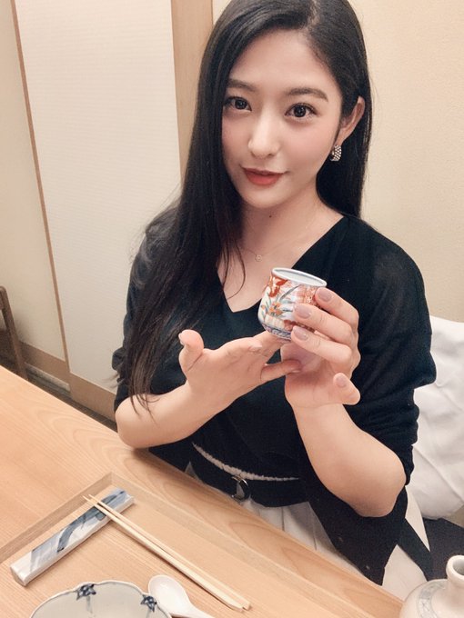 お酒すごく弱いけど&hellip; 日本酒🍶✨一杯だけお付き合いしますよ🤭❤️ https://t.co/vOvTw8Lfyy