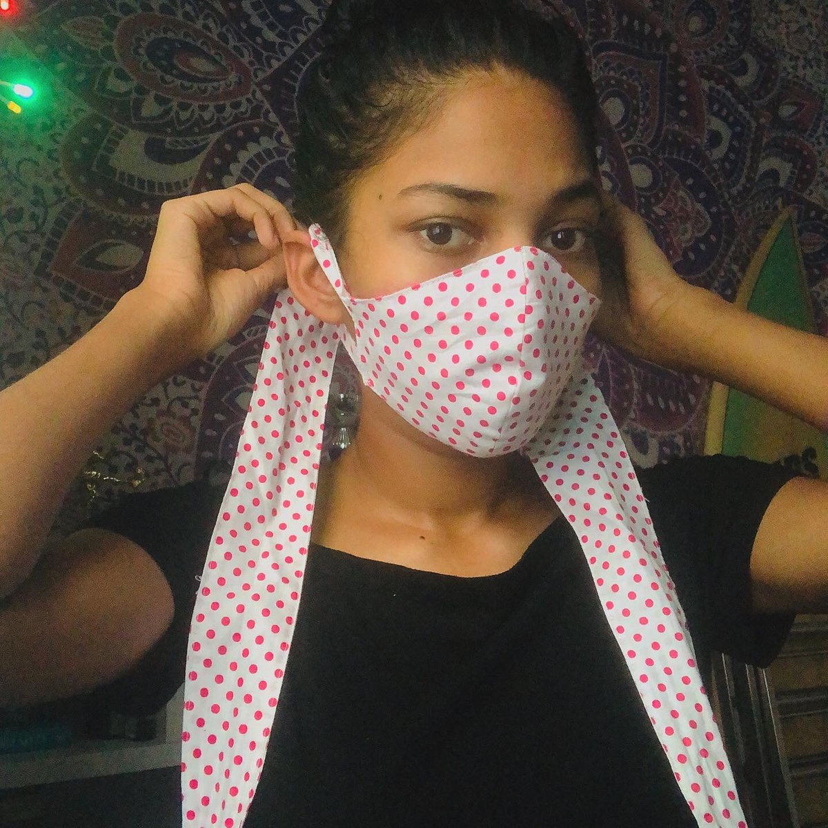 _Rishthashuja_'s tweet photo. guys! we made a cute little thing! 😄 anyone wants a headband mask? DM me! 😊

ft. the science behind the knot 👀 https://t.co/vnTas268iW