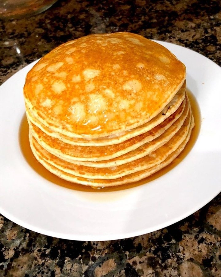 cheyenegonz's tweet photo. Mi receta de pancakes de plátano 🍌💕🤤 https://t.co/TfxJ9v5AF3