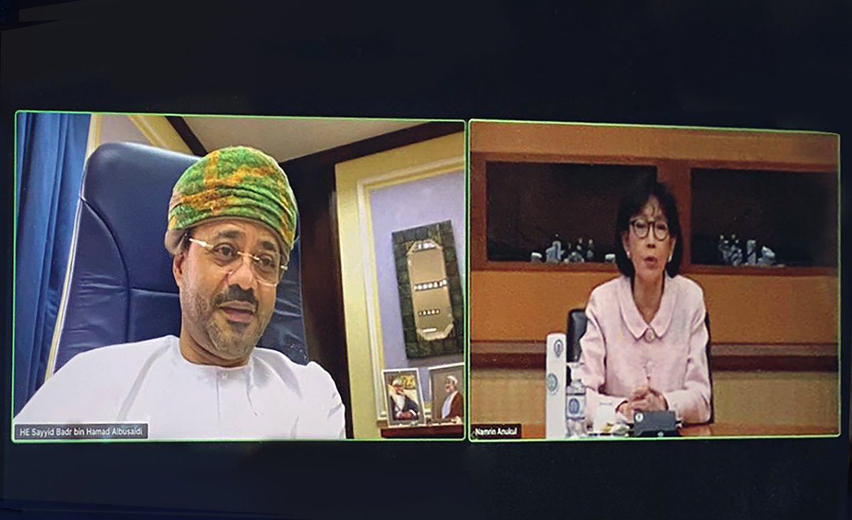 In today's virtual meeting with HE Pornpimol Kanchanalak, Advisor to the Foreign Minister of the Kingdom of Thailand, we discussed the growing relations between
#Oman and #Thailand and our
bilateral friendly cooperation, particularly in health, tourism, industry and fisheries. https://t.co/jdah9hYYRr