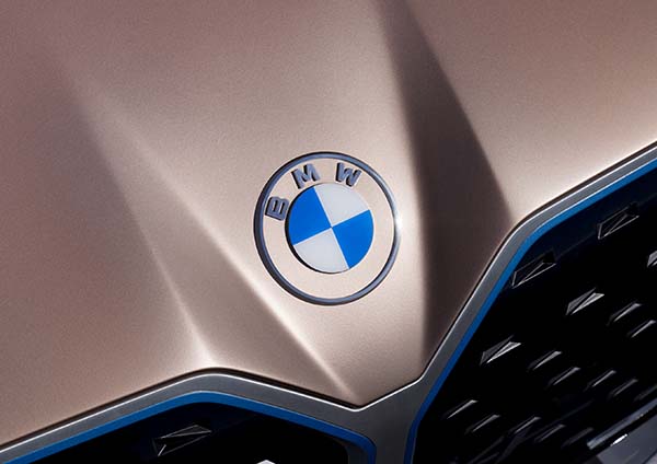 紙のベストカー編集部 Vwが新しいロゴマークを採用し 国内では昨日より変更になりました Bmwも3月より新しいロゴになり 日産 も新しいロゴを公開しています これだけ集中するのも珍しい ベストカー Vw 日産 Bmw 紙のベストカー編集部 Vwが新しいロゴマークを採用し 国内では昨日より変更になりました Bmwも3月より新しいロゴになり 日産 も新しいロゴを公開しています これだけ集中するのも珍しい ベストカー Vw 日産 Bmw
