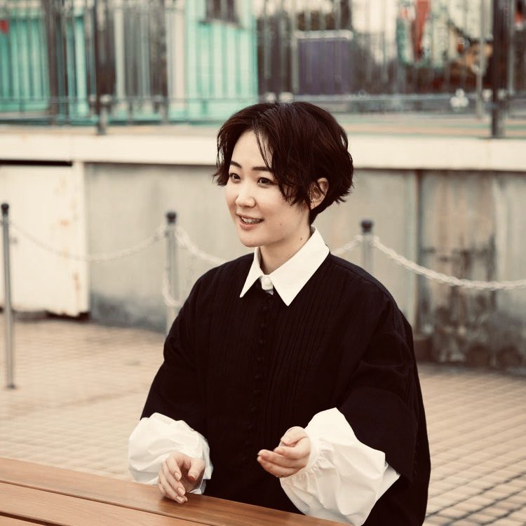 まさ おれたちぃぬ 黒木華さんのショートカットとか俺得すぎやろ ソッコー待ち受けにしたわ スマホ見るたびドキッとするぜ こういうほっぺたがプクってなる子可愛いよね 黒木華 ほっぺたフェチ ショートカットが好き