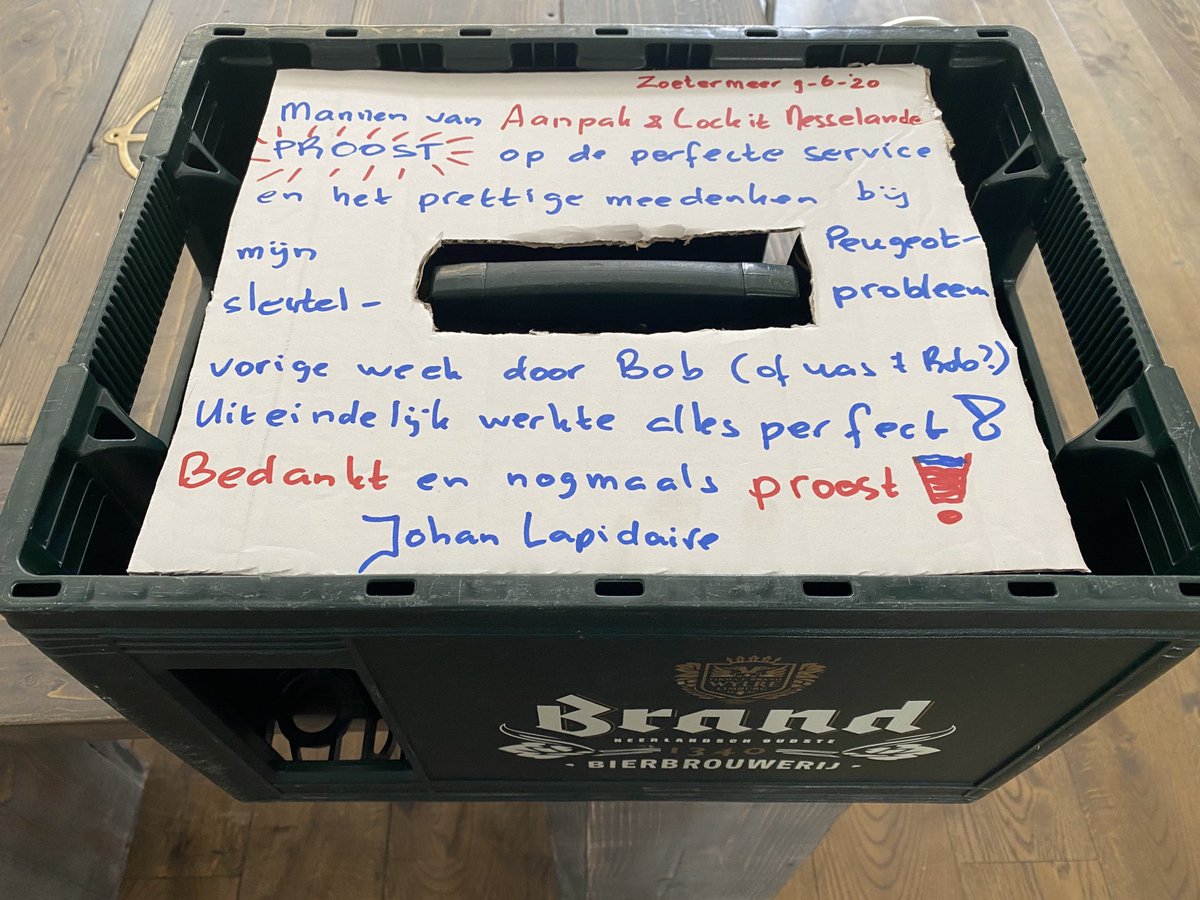 Mooi toch een klant die zo tevreden is dat hij een kratje bier komt brengen.  Bedankt Johan