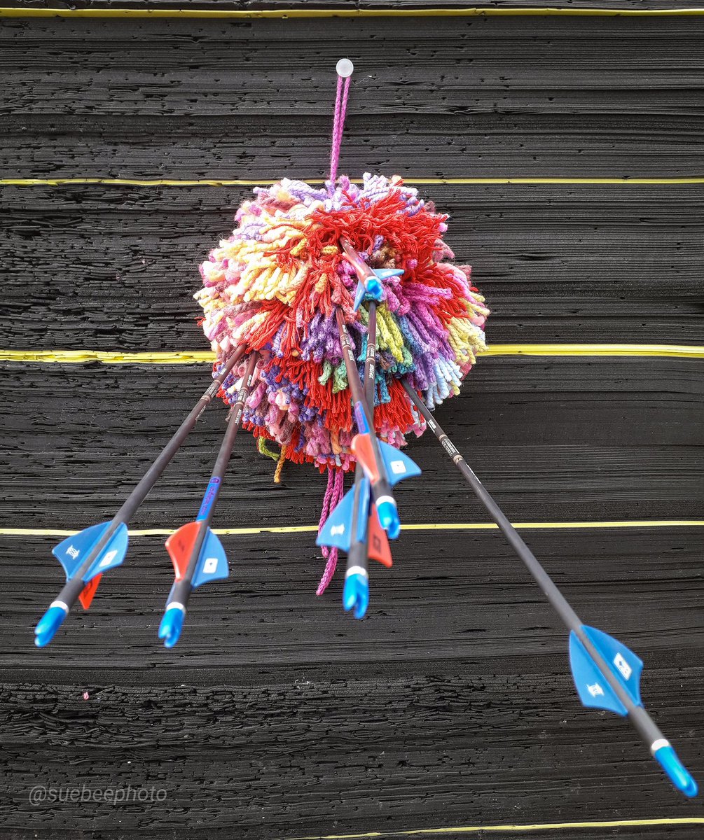 suearcheryqueen's tweet image. On the day non-essential shops open, do I join the long queues. 

Obviously not, I shoot a virus &amp;amp; zombie rabbit 😁

#archery #shopsreopening #notdaft