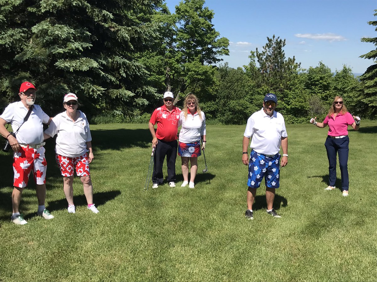 wmdewar67's tweet photo. @LoudmouthGolf social distancing family unit style at @DuntroonGolf yesterday!
Lots of Loudmouth patterns & clothes represented! Great day for golf at a great course with great friends! @BarbLovesPetra @PamLoree @antmay07 #anythingforgolf https://t.co/Mqo8usc6eM