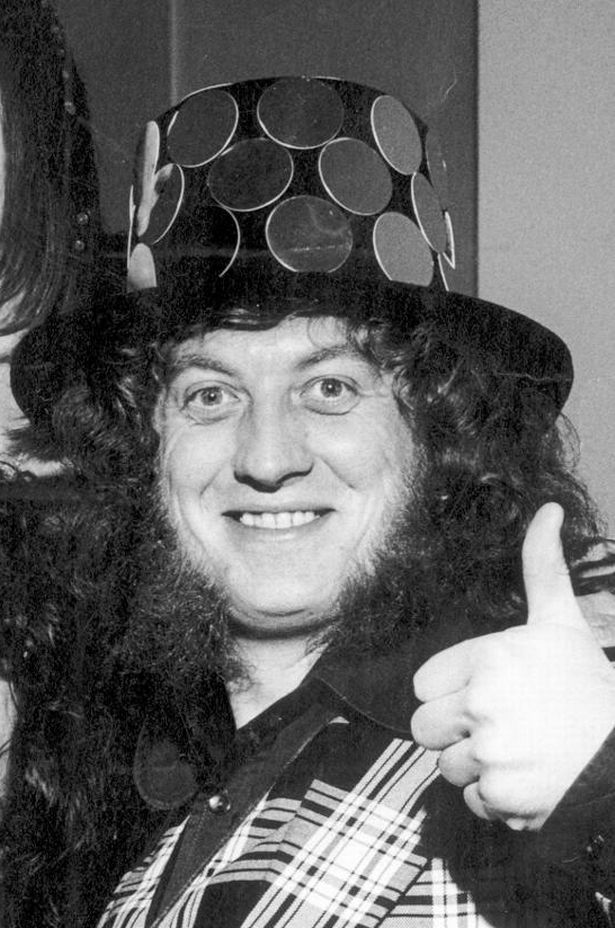 Happy 74th birthday to Noddy Holder. 