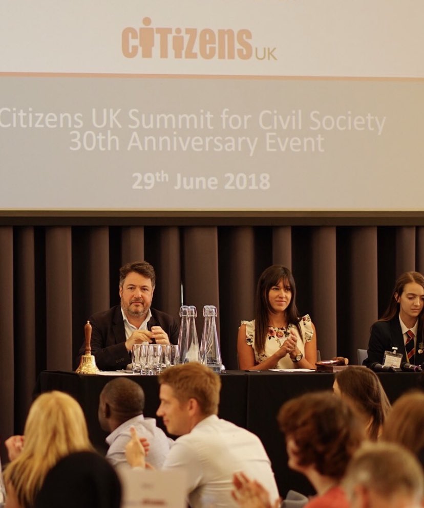 noursakr6's tweet photo. #RefugeeWeek 2018 celebrating the success of our #ExtendTheWelcome campaign with @CitizensUK &amp; one of the Syrian refugee families resettled in MK. #RefugeesWelcome movement got the UK to commit to settling 20,000 refugees between 2015-2020. https://t.co/IGEol7zeNR