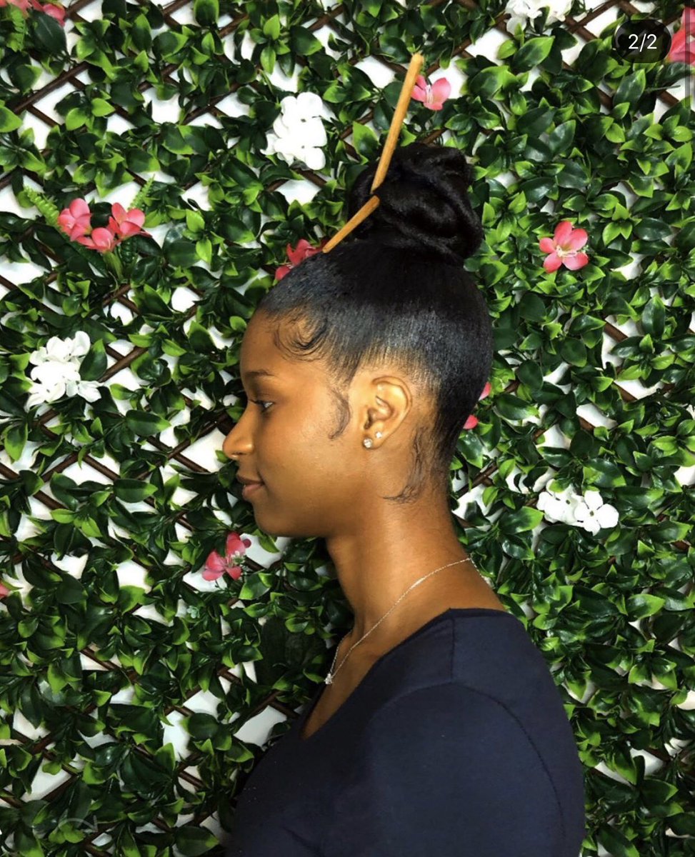 nelmelissax's tweet photo. Hey lovelies! I have recently started a Sleek Ponytail service in Manchester called “slickster.mcr” 💕! We cater to ALL hair types! A retweet could go a long wayyy!🥺 #BlackOwnedBusiness https://t.co/Y3ZYFLDzXb
