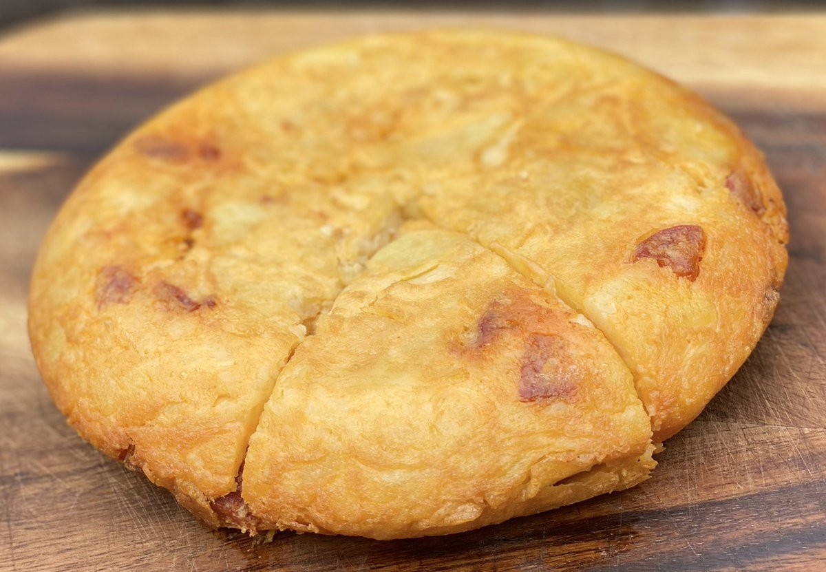 thetapashouseSW's tweet photo. Chorizo Spanish omelette... Delicious #tortilla with a amazing spicy #chorizo for this week’s Chef’s specials!!! #tapasathome #southfields #takeaway   #homemadefood #spanishtapas #tapas #london #delish #yummy https://t.co/EKXxfdwOmW