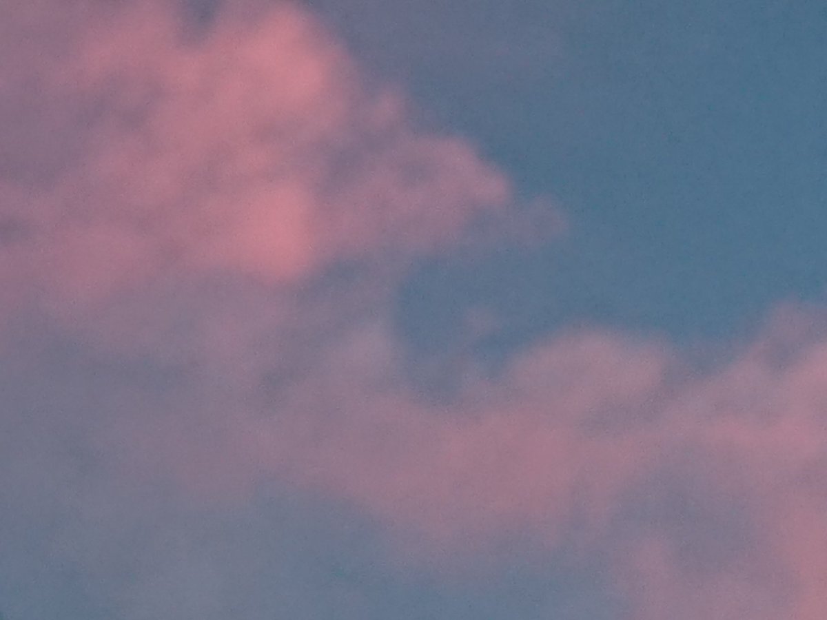 ピンク色の雲