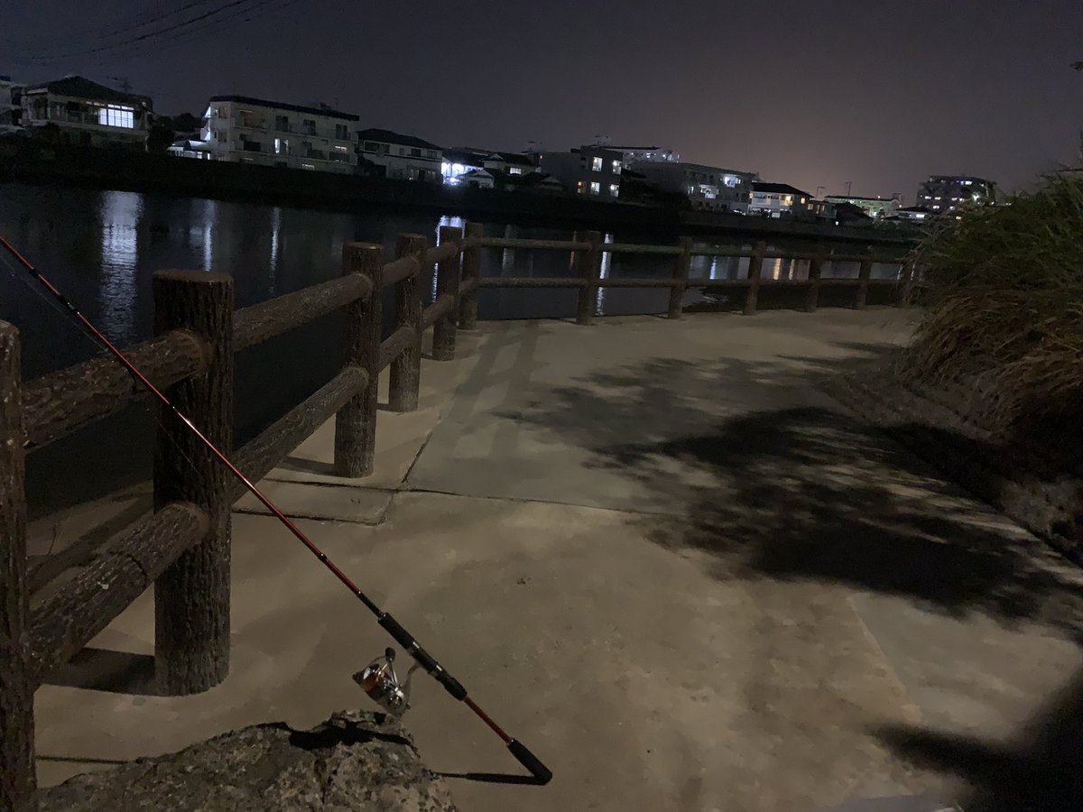 ハマチョン 久々の福岡次いでにシーバスと思ったけど そんなに甘く無いね 笑 釣り 釣り好き 釣り好きな人と繋がりたい シーバス リバーシーバス 多々良川