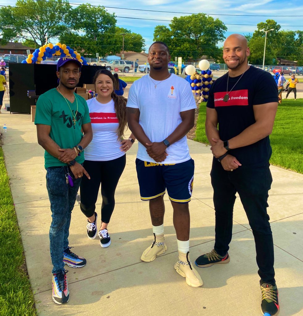 King David Mentors tweet media