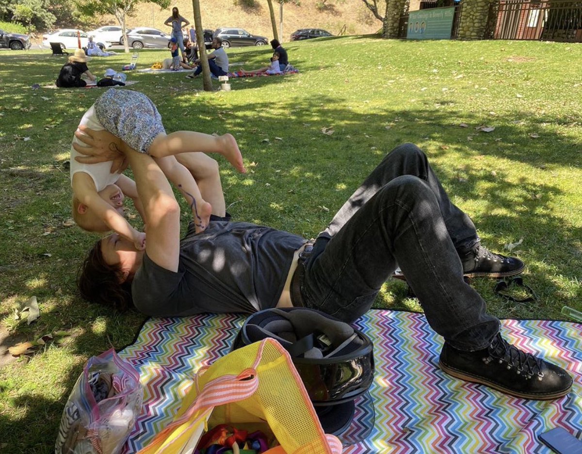 norman reedus and his baby girl are adorable ♥️ this made my day