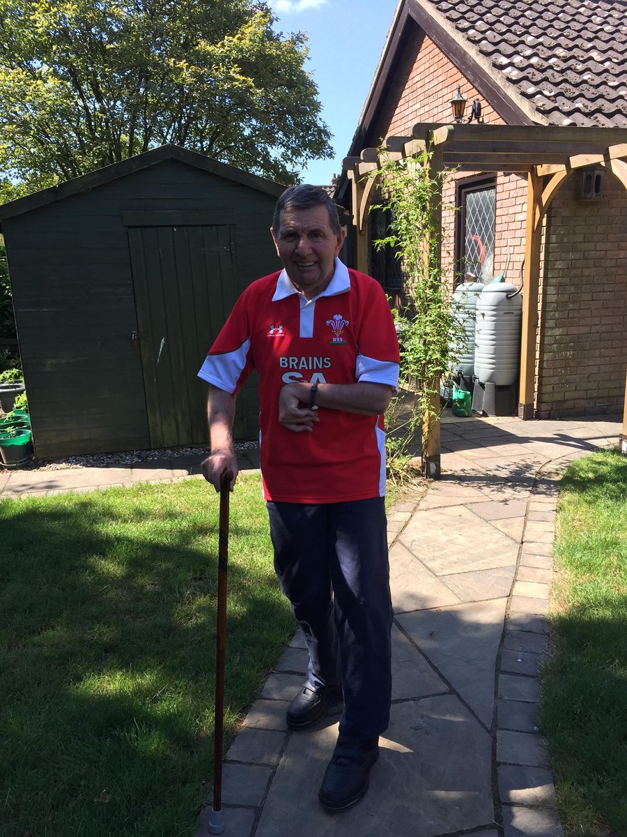 chivy99's tweet photo. During June and July, my Dad has taken on the challenge to walk 5km so that he can raise money for @HeadwayUK. 

This will be done through multiple trips to his greenhouse and back. 

5km may not seem far, but this will be more than a marathon to Dad. 

https://t.co/7cQhY59io9 https://t.co/T0Rwr75Fmg