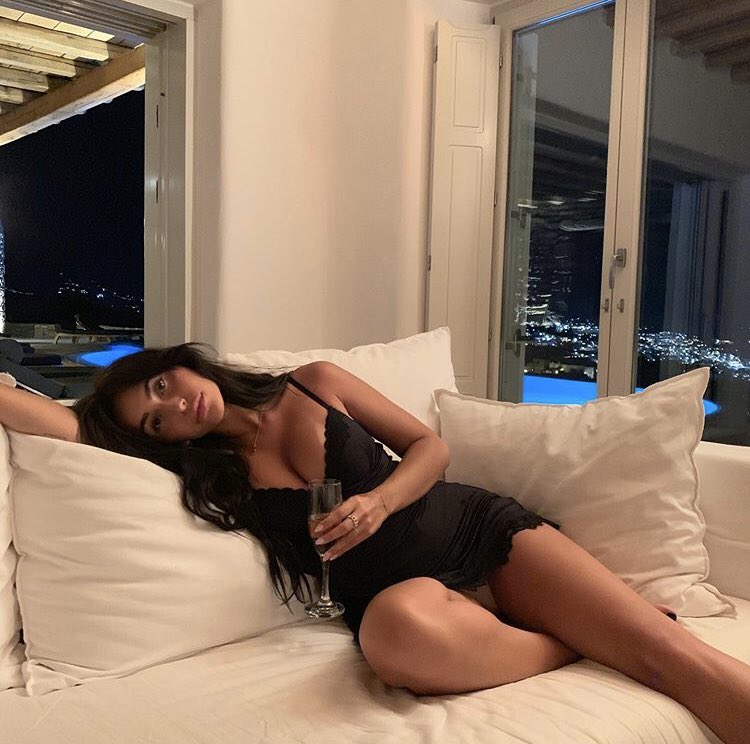 coachllx's tweet photo. —— hi cellsky here! 

i’m claudia tihan rp’s wanna do #openfollow for all west rp’ers💛 please rt and following me back! https://t.co/q2H1EIUgDy