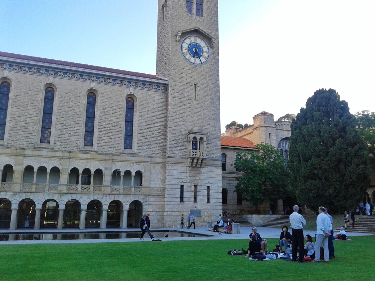 @skyperthwa @uwanews @OspreyCreative @WestAustralia @CityofPerth @helloperth Winthrop Hall 💕 #justanotherdayinwa #uwa @uwanews