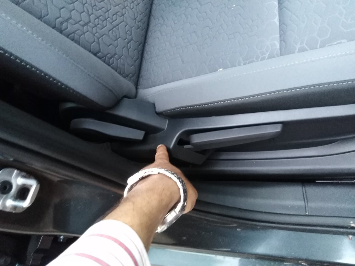 Kel_Viv's tweet photo. @TataMotors 
Dear Team,
I am raising my first 'Service Concern'...
2 front side locks of following 'Side Plastic Part' on Driver Side seat broken and were falling on Floor.
No complaint on Tata Motors for this...
Can you plz. arrange this spare through 'Auto Matrix,Mangalore'? https://t.co/wpqty6GKG3