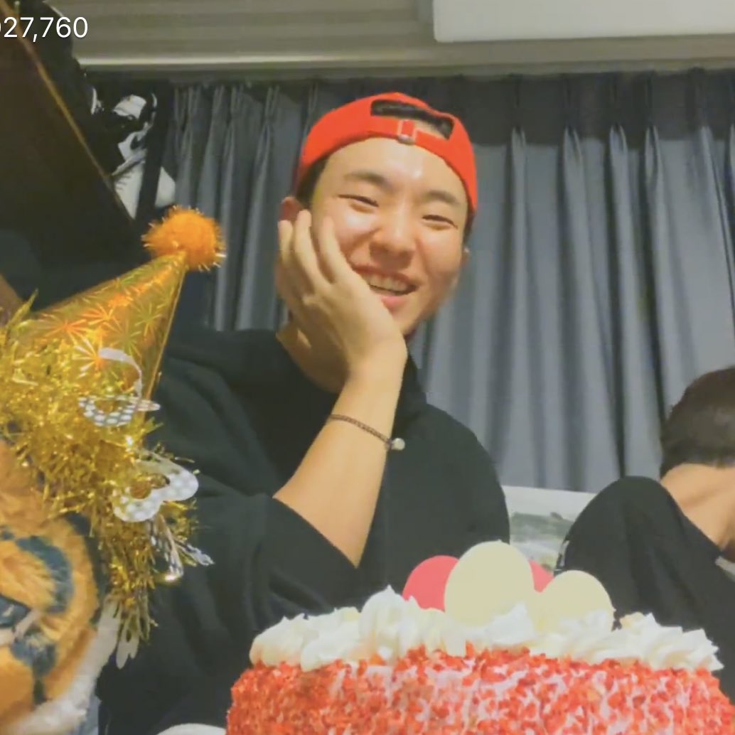 BABY_TIGER_615's tweet photo. 참 귀엽다..... https://t.co/lEc1YtTzTQ