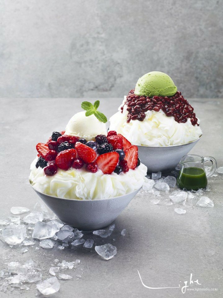 천우미디어그룹 여왕벌과장미군단-당신은 내 편이야(작사정미숙,작곡 송결,가수윤채)스타작사클럽 youtu.be/DpzQYxIWxok 출처 <a href="/YouTube/">YouTube</a>