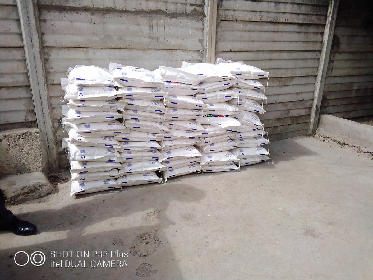 Semalho's tweet image. Day 62

Porridge:932
Supper: 2018

Served Sadza and soya chunks

120kgs mealie meal
12kgs sugar
10 bottles peanut butter
2.5kgs salt
4l cooking oil
270 tomatoes
40 onions
25 royco pkts
25kg soya chunks

Thank you!!