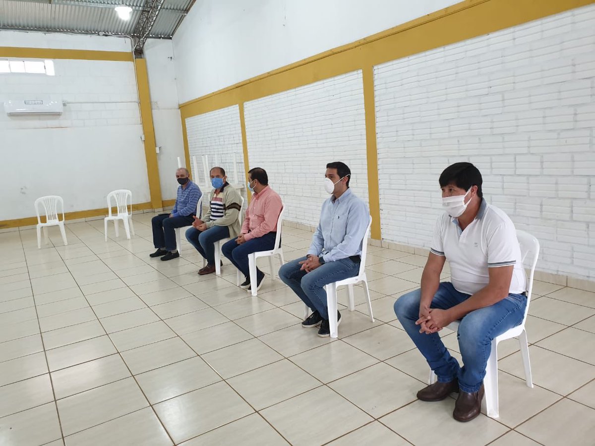 herrerayflia's tweet photo. Ahora: Recorriendo El Soberbio con el intendente, comité de crisis, @mgmisiones @RicardoWellbach evaluando las acciones sobre seguridad de frontera. Agradezco el trabajo y el compromiso. https://t.co/XZFPpx7EoK