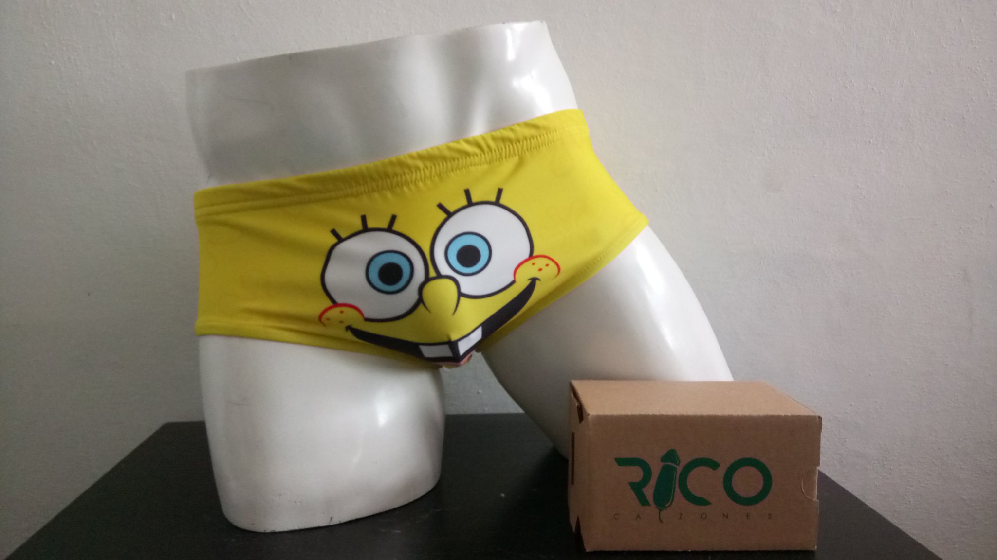 Traje de baño online de bob esponja