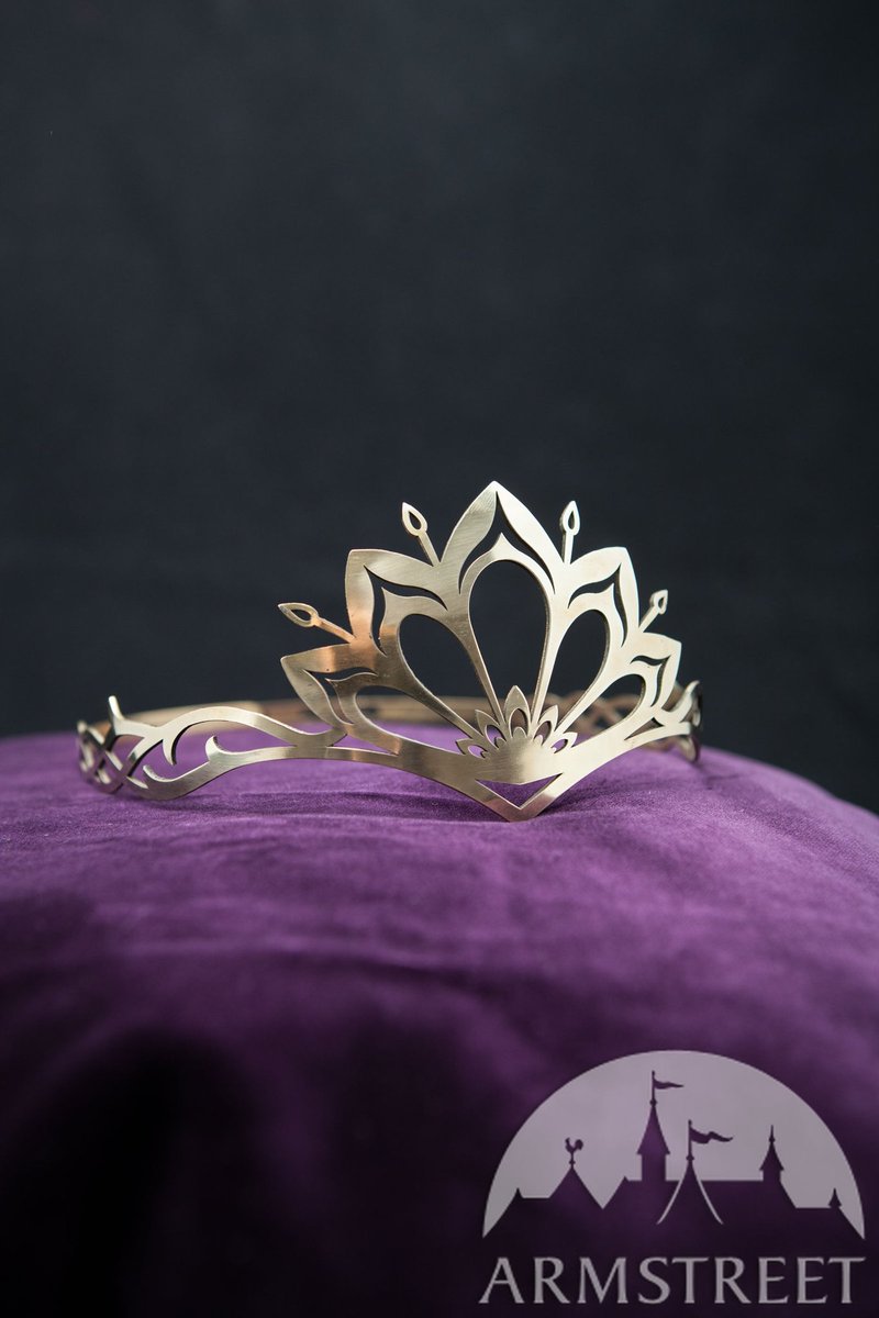 MissUnderhill's tweet photo. Search your name + fantasy gown, crown, and weapon. https://t.co/C0729N2yqM