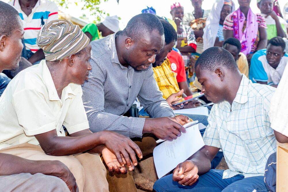 VictorNdonnang's tweet photo. 60% of #Africa is not connected to the #Internet and needs it the most. 
Here is how you can empower communities to build their own Internet: https://t.co/KYFx2uIveT #CommunityNetworks 

Join the @internetsociety today! https://t.co/mLz6NmolCU #InternetForEveryone. @ISOC_Africa https://t.co/XYPdPi0V24