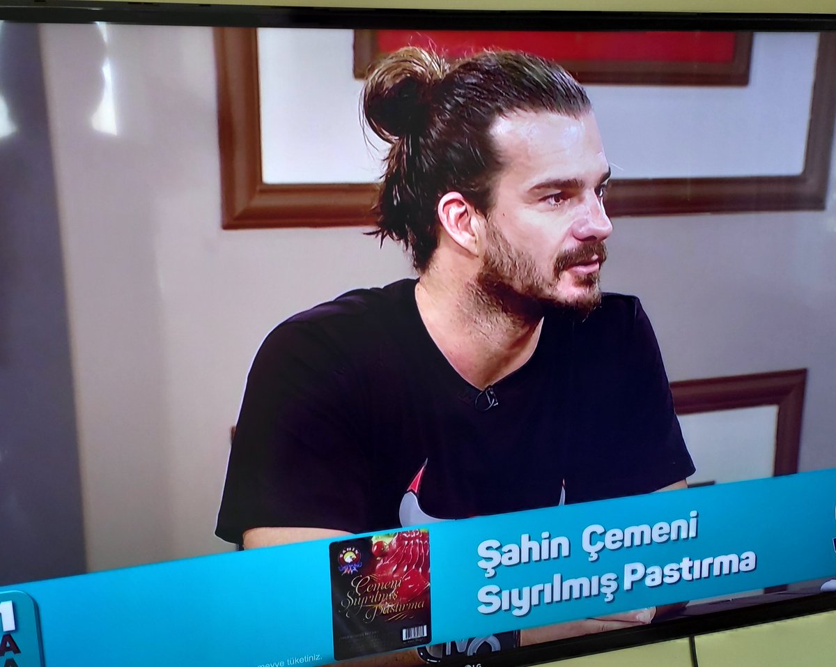 Hakanicin's tweet photo. Neslihan #survivorpanorama eski saatine döndüğü icin çok mutlu!! @HakanHatipoglu https://t.co/vGzyHh6g5A