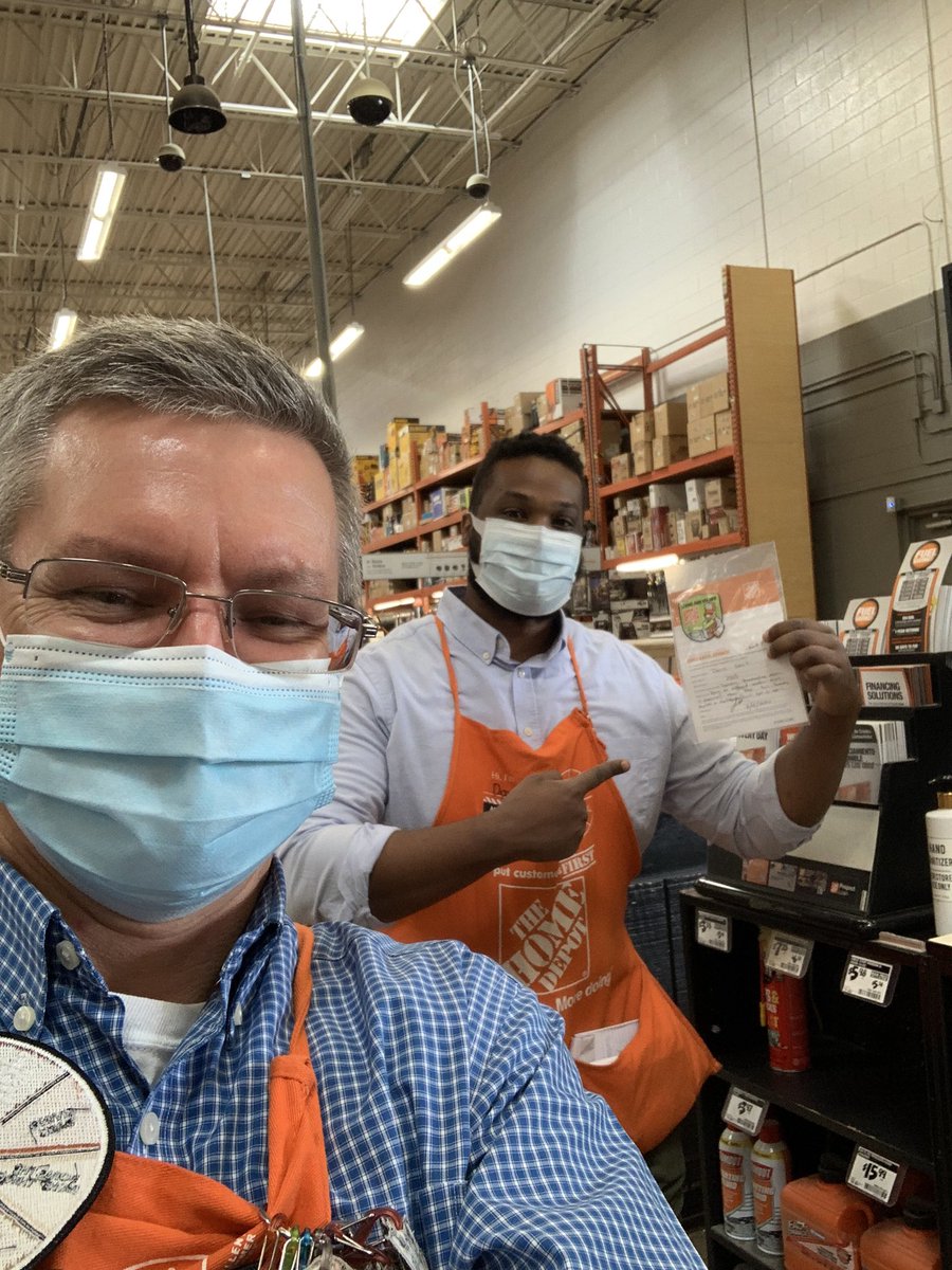 ScottATavegia's tweet image. Incredible morning discussing the #Pro Business with @David_HomeDepot and @catinabutler14  I love our partnership and passion to better serve our Pro Customers! Thank you David for your engaged leadership!  @EmgeJim @EricWal29158377 @DPalanuk @jtrievespro #LetsGrowPro