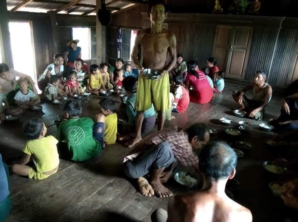 More than 10 vullages are facing a shortage of FOODS in Dalak Chaung region of Ann township, Arakan: #Burmese #Tatmadaw have been blocking the region - not allow to buy and carry any types of gods including rice. 

<a href="/WFP/">World Food Programme</a> <a href="/YangheeLeeSKKU/">Yanghee Lee</a> <a href="/CIJ_ICJ/">CIJ_ICJ</a> <a href="/IntlCrimCourt/">Int'l Criminal Court</a> <a href="/BBCBreaking/">BBC Breaking News</a>