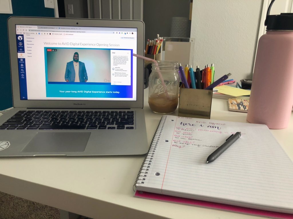 Lauren Mocek tweet media