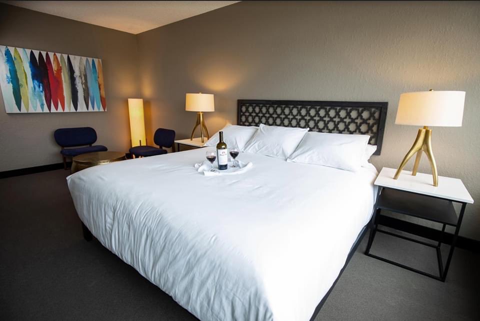 Look at our Luxury Sheets from <a href="/brooklinen/">Brooklinen</a>, who even in the middle of the Pandemic in New York, still managed somehow to get us our linens! 
✌️