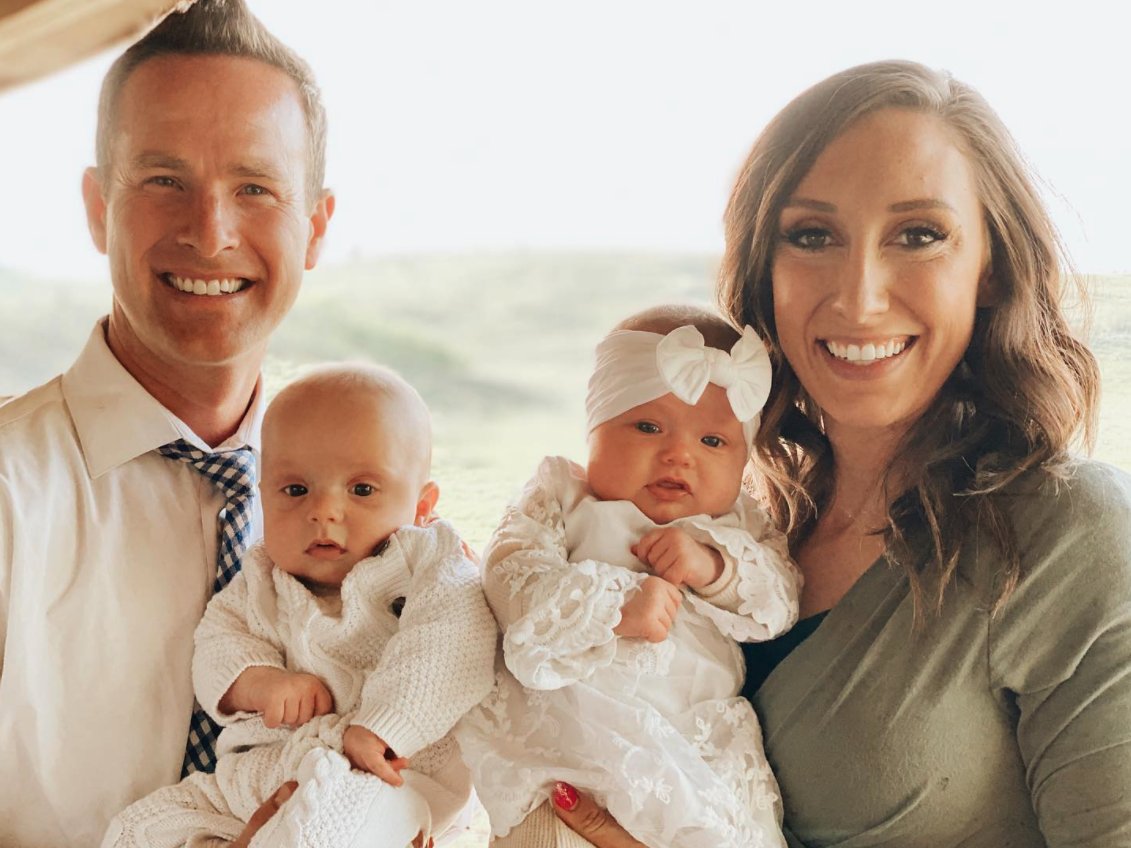 You’d probably think we are crazy for hosting back-to-back family reunions at the cabin.
Because of that few hours of overlap, we were able to bless the twins at the cabin w/ EVERY. SINGLE. MEMBER of BOTH sides of our families there (all but two people!). #ThePageTwins✌🏻! ❤️❤️