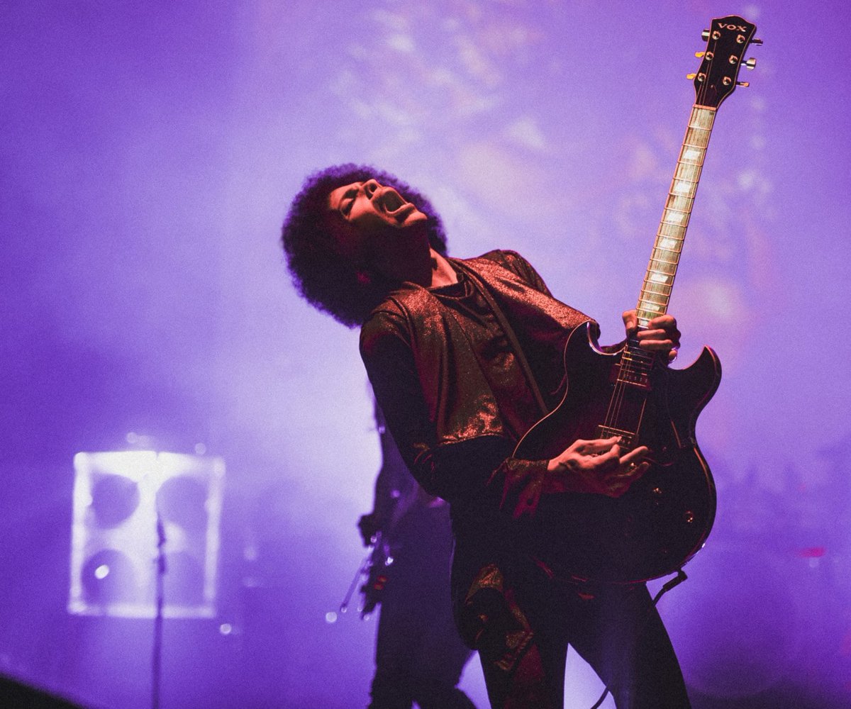 Housequake's tweet photo. On June 15, 2015 The Washington Post wrote a concert review with the title 'Is Prince the best person who has ever done this whole music thing?'  You can read the review here: https://t.co/ghzugZ2nss

photo ©Karrah Kobus/NPG Records https://t.co/KVLmxGf7Kh