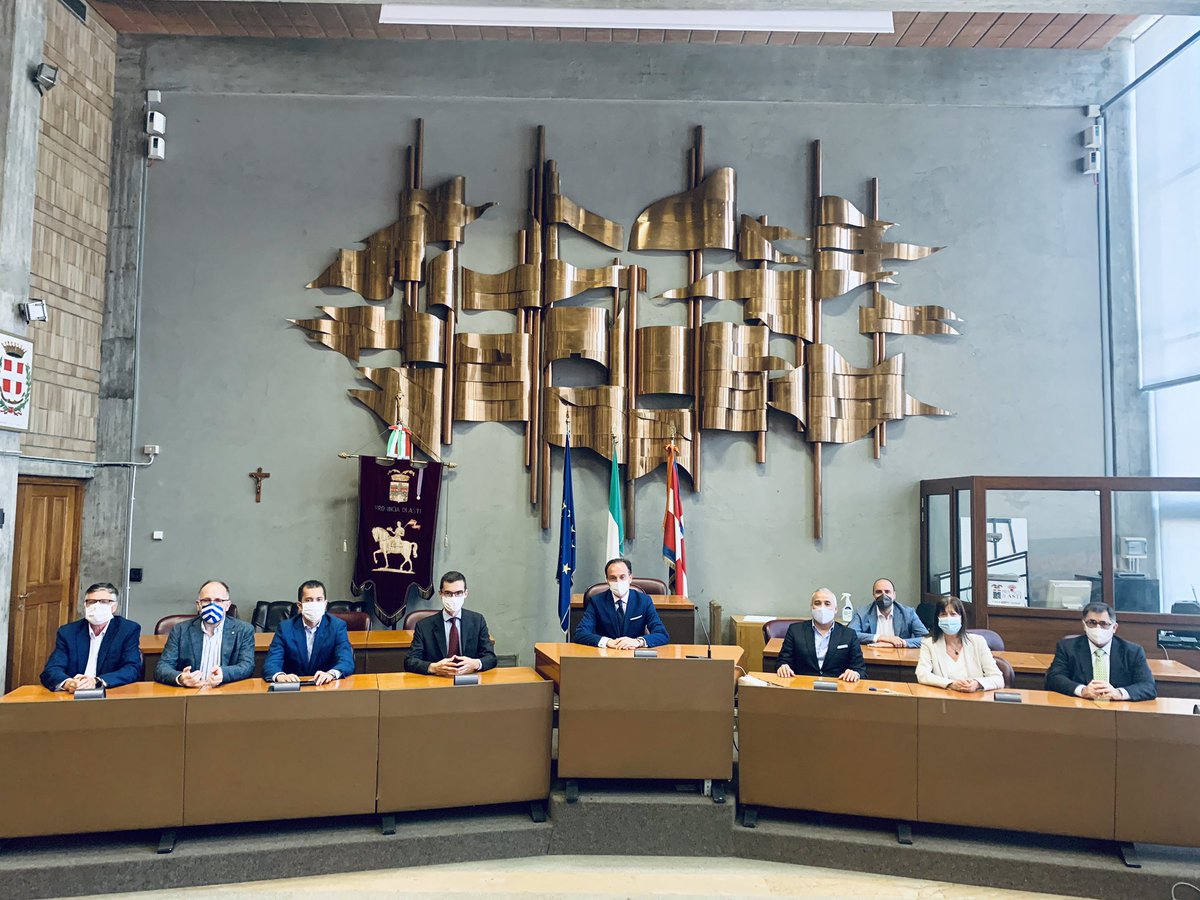 Alberto_Cirio's tweet photo. Dopo l’incontro che ho convocato questa mattina in Provincia ad #Asti con Fondazione CR, Comune e Camera di commercio, abbiamo confermato l’autunno degli eventi astigiani: #Douja d’Or, #FestivalSagre e #PalioAsti.
Perché il #Piemonte c’è e va avanti. https://t.co/td8589xhmf