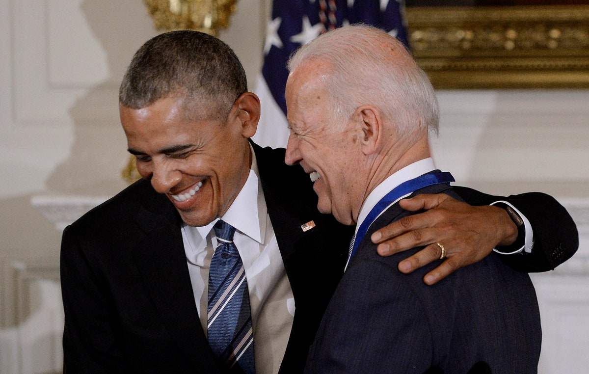 StephGrant69's tweet photo. @realDonaldTrump @realDonaldTrump a reminder of our successful past, and a look at our successful future. #BarackObama #JoeBiden #DumpTrump2020 https://t.co/0UIbGxgHYw