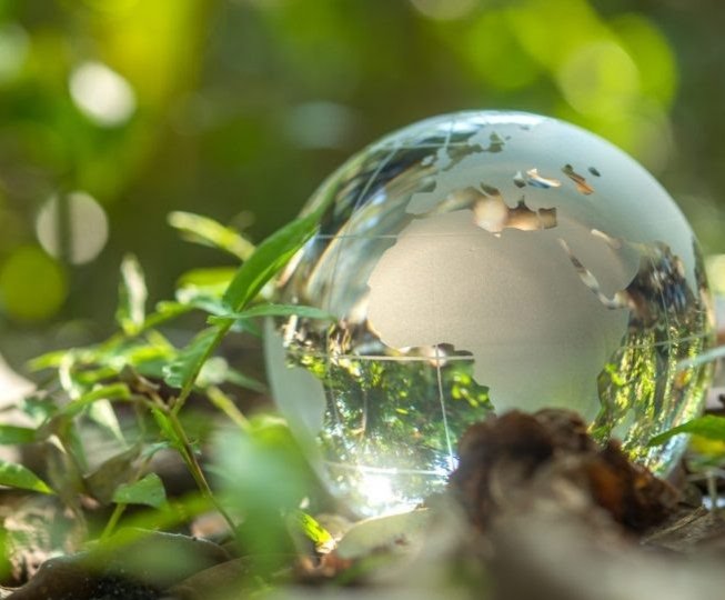 La Nuova Vita

In questa situazione di pandemia globale, le scelte individuali posso cambiare le cose, se ciascuno di noi segue le indicazioni di protezione, distanza e igiene, siamo in grado di fermare il contagio.

Ogni singola decisione, se presa consapevolmente per il bene ..