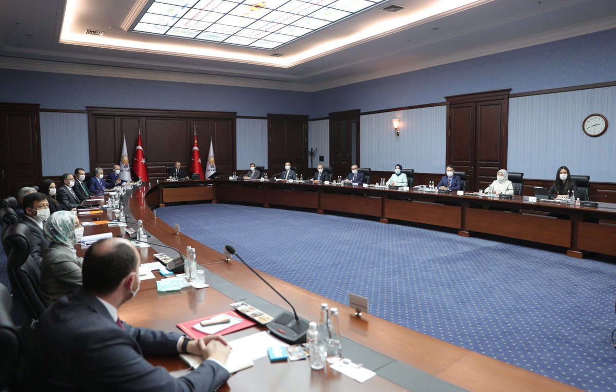 💡<a href="/Akparti/">AK Parti</a> MYK Toplantımızı Cumhurbaşkanımız ve Genel Başkanımız Sn. <a href="/RTErdogan/">Recep Tayyip Erdoğan</a> Başkanlığında gerçekleştirdik. 
Hayırlara vesile olmasını diliyorum.