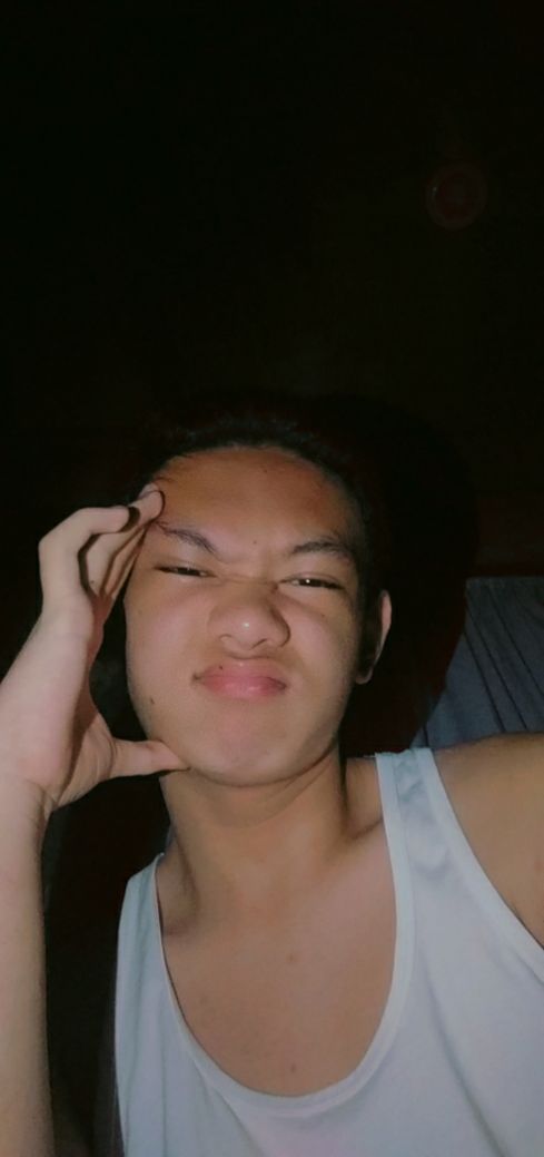 Posadaskynth201's tweet photo. Don't know what to do and I can't sleep😒🤔 https://t.co/cHKqWsHZ7M