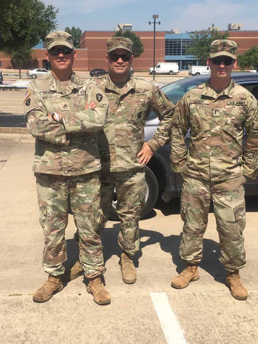 CreekviewHSLibr's tweet photo. A great big THANK YOU to the National Guard &amp; the North Texas Food Bank for feeding about 120 families in our community today! #cfblibraries #creekviewleads ⁦@ntfb⁩ ⁦@USNationalGuard⁩ ⁦@CFBISD⁩ https://t.co/HADTT1FJ8i