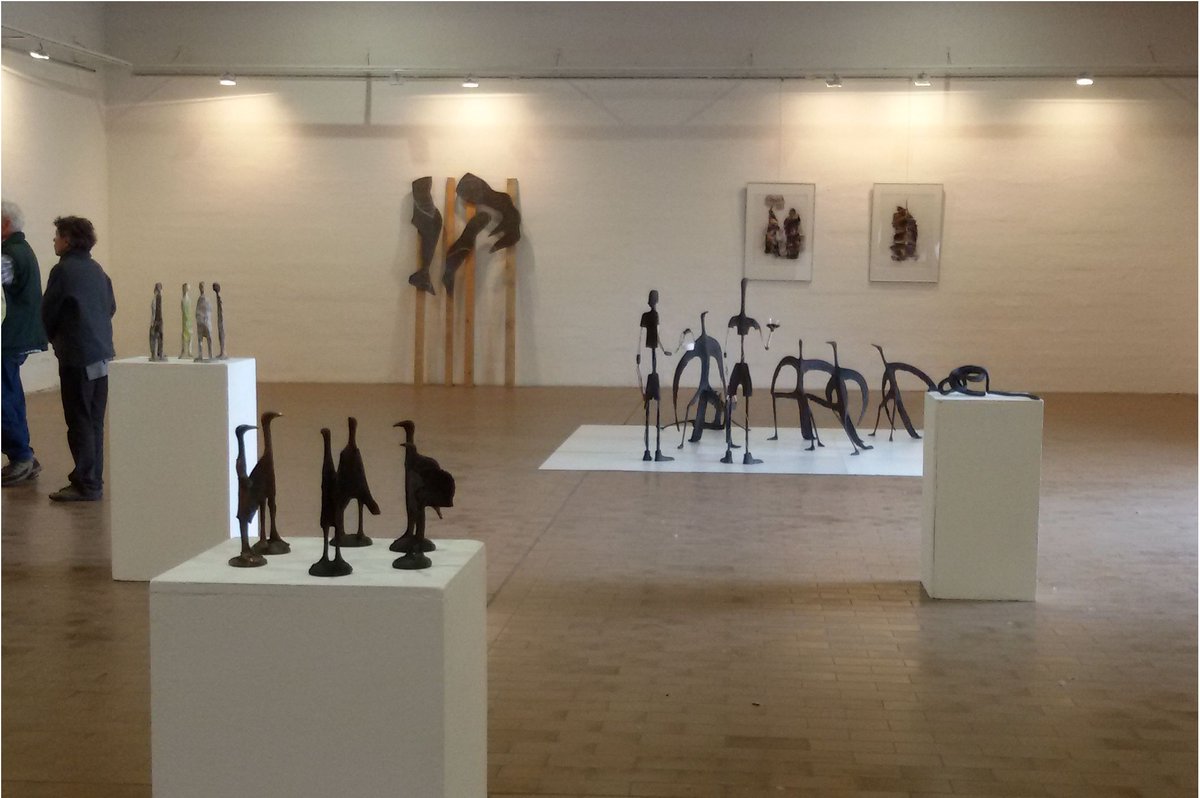 grauerSchatten's tweet image. this is part of the exhibition too

#Wesseling,  #Schwingeler Hof,  #Scheunen-Galerie,  #sculpture-network,  #marianneroetzel.de