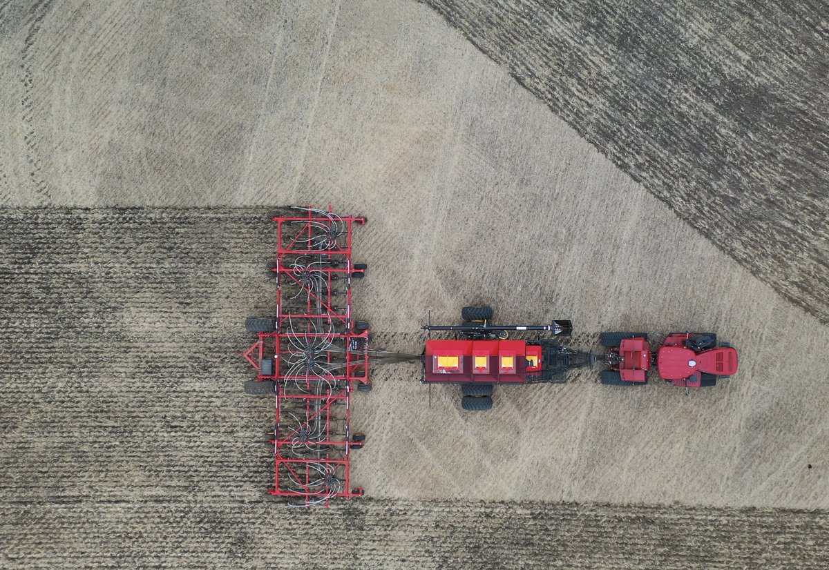 #innovation #precision Get the most out of your fields with unparalleled accuracy of #SeedHawk The Seed Hawk seeding system delivers exceptional seed and fertilizer placement in one pass. The result is quick, even crop emergence, better quality and higher yields for better ROI.