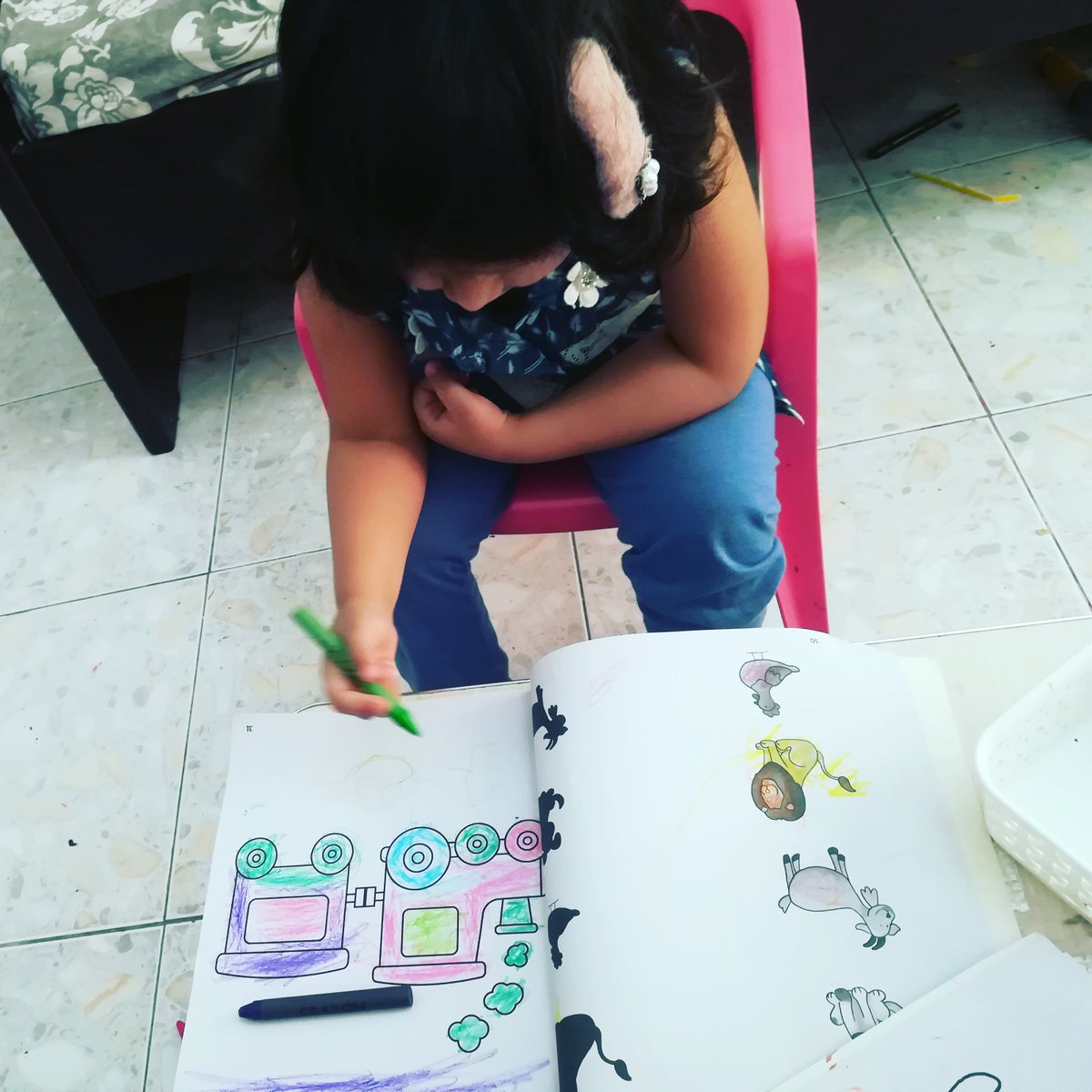 MahwishStyle's tweet photo. #Children usually #learn about #color during their #preschool years..#Recognizing the colors and #identifying the color names is an #important part of a child's #development. Early #identification of colors helps to create the #cognitive link between #visual #clues and #words . https://t.co/fpRZHpUGzm