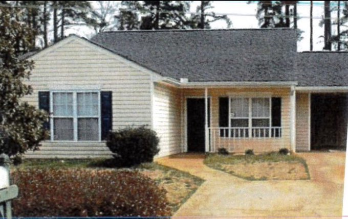 NotJerryTipton's tweet photo. With the 24 hour news cycle and our short attention spans I think it's important that we stop to remember last week's news that Zion's parents moved from an $895 per month rental in South Carolina to a $950,000 house in North Carolina after he signed with Duke. https://t.co/WatX1Q7QoB