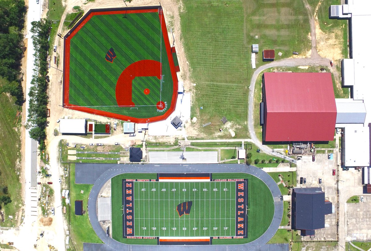 GeoSurfaces's tweet image. // Two are better than one // 
•
•
#geosurfaces #geosportlighting #sports #surfaces #lighting #ledlights #baseball #football #westlake #highschool #classof2020 #rams #Louisiana