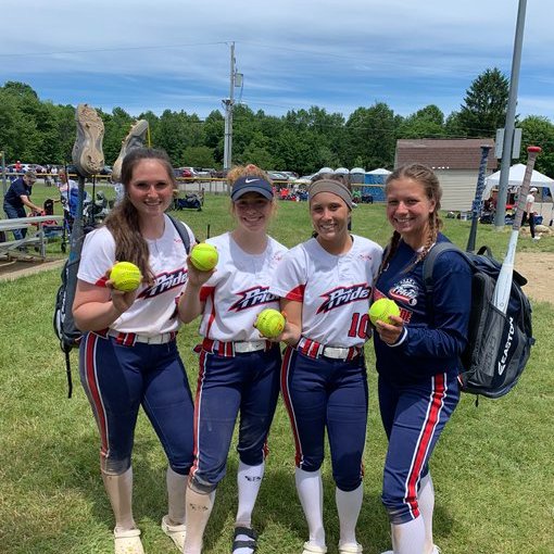 Here are some pictures of our athletes socially distancing the ball over the weekend <a href="/MarisBarbato4/">Maris Barbato</a> <a href="/JosieSpano/">Josie Spano</a> <a href="/Sommer_marie21/">Sommer✨</a> <a href="/sydneymerrcer/">sydney mercer</a> <a href="/ReaganFarmer_44/">reagan farmer</a> <a href="/myaihhcloudd/">myaih</a> <a href="/aaudreytthomas/">Audrey Thomas</a> <a href="/em__holland/">Emily Holland</a> #MondayMotivation #GladToBeBackOnTheField