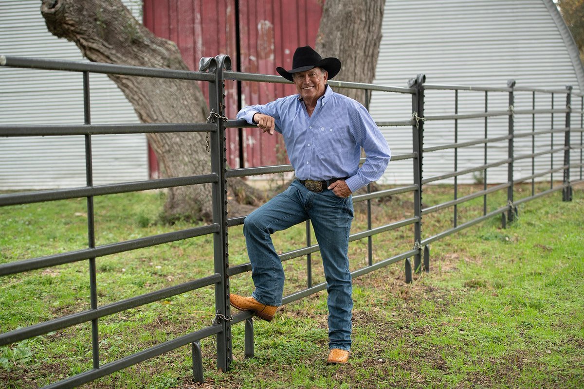 Saddle up! What George Strait song do you have playing to get you through this Monday? 🤠🐎