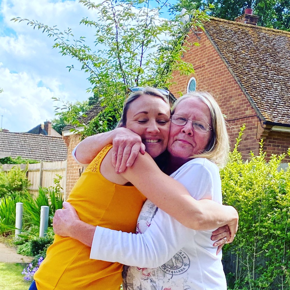 BeecroftSophie's tweet photo. #holdstill2020 Never too old for a cuddle from your mum best support bubble ever. https://t.co/J6IMOSnFuE