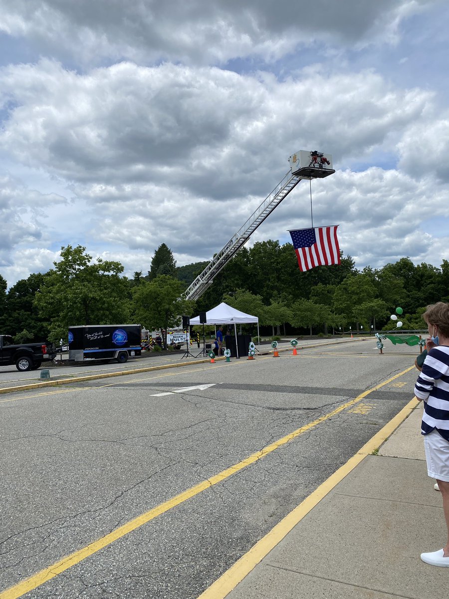 SMS_TechClass's tweet image. Congratulations to the SMS 8th graders!